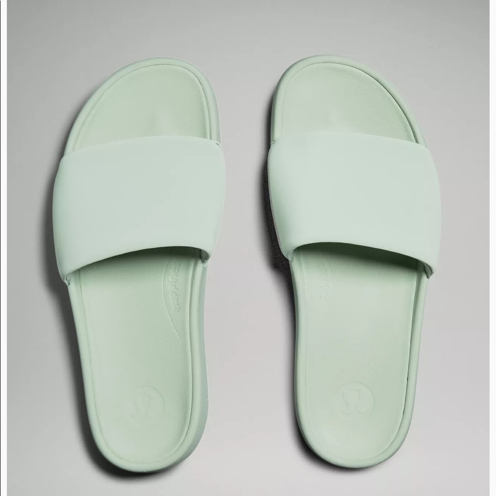 LULULEMON RESTFEEL SLIDES. GREEN - Picture 2 of 5